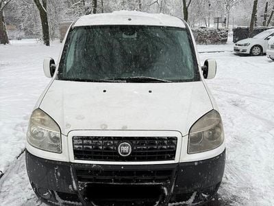 Weiß Gebraucht 2008 Fiat Doblò Van / Kleinbus | 2.100 €