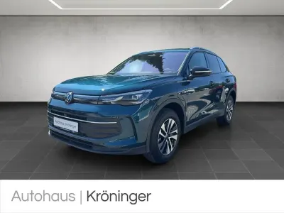 Neu VW Tiguan 150 PS (110 kW) 2026 Blau SUV