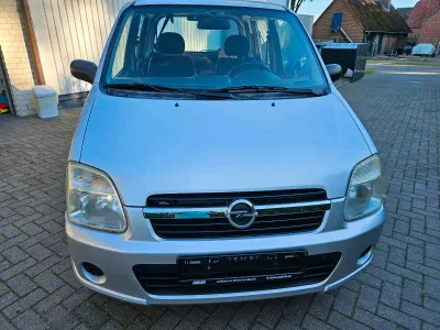 Używany Opel Agila 60 KM (44 kW) 2007 Srebrny Hatchback