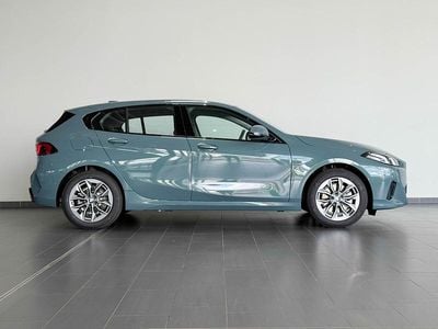Gruen Neu 2025 BMW 120 Performance Kleinwagen | 33.590 € (Guter Preis)
