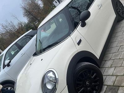 Weiß Gebraucht 2016 Mini Cooper Coupé Coupé | 8.500 €