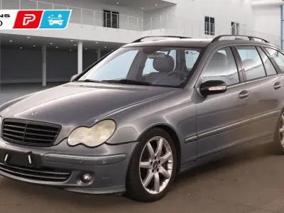 Gebraucht Mercedes C320 Avantgarde 224 PS (164 kW) 2005 Blau Kombi