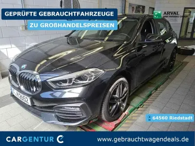 Gebraucht BMW 120 Advantage 190 PS (139 kW) 2023 Schwarz Kleinwagen