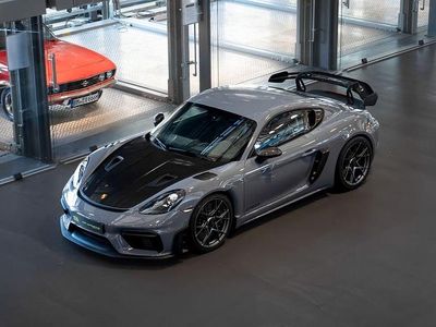 Porsche 718 Cayman GT4