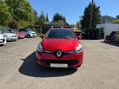 Usado Renault Clio IV Dynamique 90 HP (66 kW) 2015 Vermelho Sedan