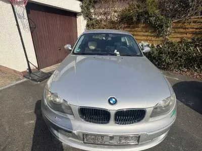 Gebraucht BMW 118 143 PS (105 kW) 2009 Silber Kleinwagen