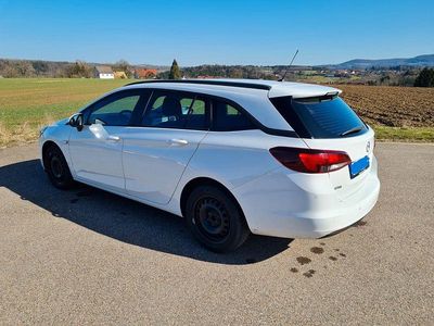 Gebraucht Opel Astra Active 110 PS (80 kW) 2017 Weiß Kombi