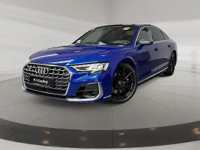 Gebraucht Audi S8 Ambiente 571 PS (419 kW) 2025 Ultrablau metallic Limousine