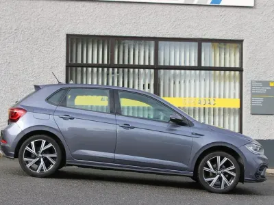Używany VW Polo R-line 95 KM (69 kW) 2022 Szary Hatchback