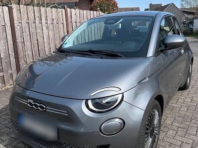 Usata Fiat 500e Icon 86 kW (118 CV) 2022 Grigio Utilitaria