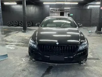 Gebraucht Mercedes CLS350 AMG line 265 PS (194 kW) 2011 Schwarz Limousine