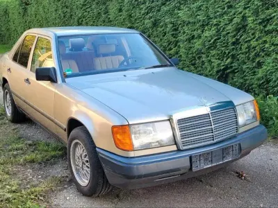 Gebraucht Mercedes E230 132 PS (97 kW) 1987 Limousine