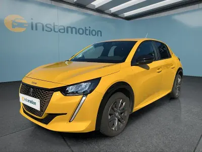 Gebraucht Peugeot e-208 Active 100 kW (136 PS) 2022 Gelb Kleinwagen