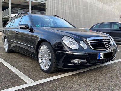 Gebraucht Mercedes E320 Avantgarde 224 PS (164 kW) 2006 Schwarz Kombi