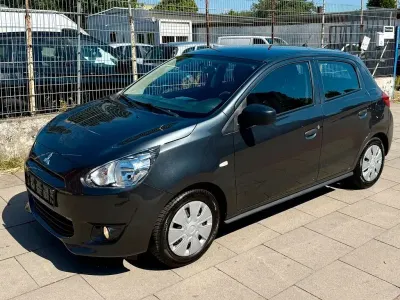 Gebraucht Mitsubishi Space Star Classic Collection 71 PS (52 kW) 2014 Grau Van / Kleinbus