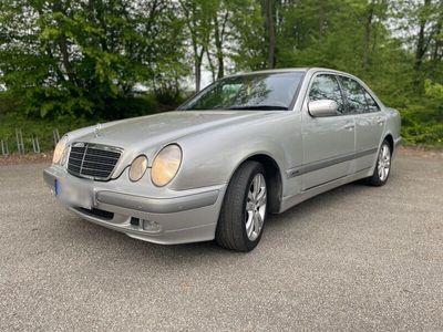 gebraucht Mercedes E200 