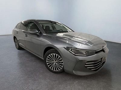 Grau Neu 2025 VW Passat Elegance Kombi | 40.847 € (Superpreis)