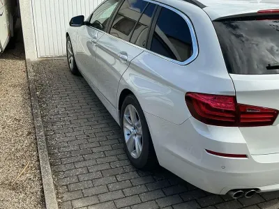 Gebraucht BMW 520 Performance 190 PS (139 kW) 2017 Weiß Kombi