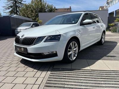 Laserweiss Gebraucht 2018 Skoda Octavia Clever Kombi | 10.970 € (Guter Preis)