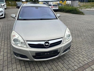 Gebraucht Opel Signum Business 155 PS (114 kW) 2006 Silber Kleinwagen
