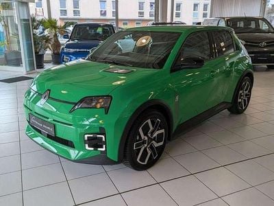 Gebraucht Renault 5 E-Tech Komfort 110 kW (150 PS) 2025 Pop green! Kleinwagen