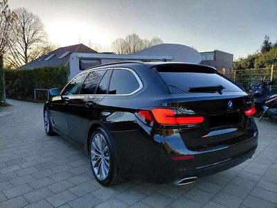 Gebraucht BMW 530e Sport Line 292 PS (214 kW) 2022 Schwarz Kombi
