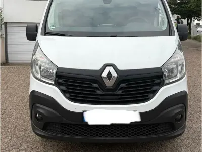 Gebraucht Renault Trafic 121 PS (88 kW) 2019 Weiß Van / Kleinbus