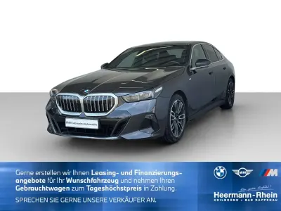 Gebraucht BMW 520 M Sport 197 PS (144 kW) 2024 Grau Limousine