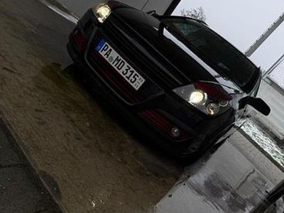 Schwarz Gebraucht 2004 Opel Astra Kombi | 4.450 € (Teuer)