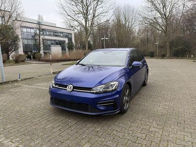 Blau Gebraucht 2018 VW Golf Highline Limousine | 16.000 € (Fairer Preis)