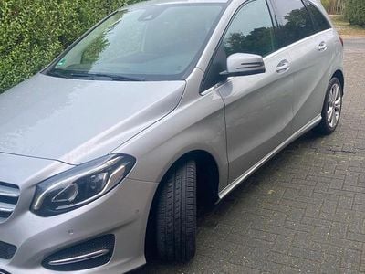Mercedes B200