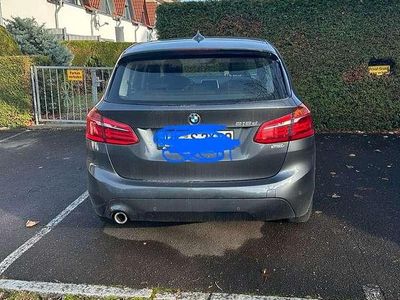 Gebraucht BMW 216 Advantage 116 PS (85 kW) 2018 Grau Van / Kleinbus