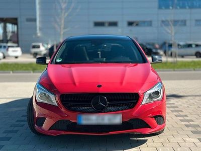 Gebraucht Mercedes CLA220 Urban 170 PS (125 kW) 2014 Rot Limousine