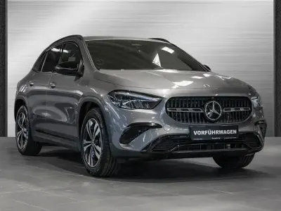 Gebraucht Mercedes GLA200 AMG 163 PS (119 kW) 2025 Grau SUV