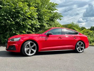 Gebraucht Audi A5 Sportback Sport 150 PS (110 kW) 2018 Rot Kleinwagen