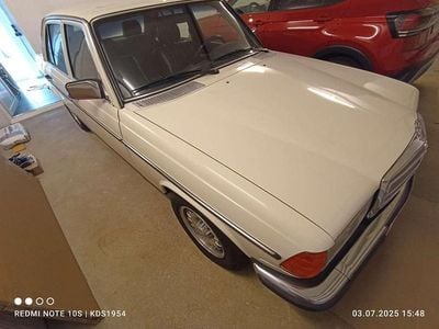 Second-hand Mercedes 280 185 CP (136 kW) 1982 Alb Berlinǎ