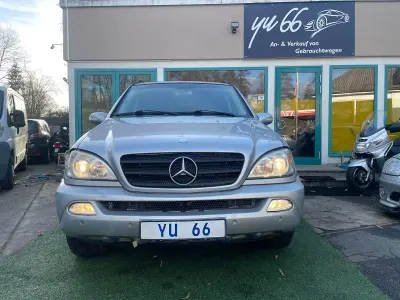 Gebraucht Mercedes ML270 163 PS (119 kW) 2004 Silber SUV
