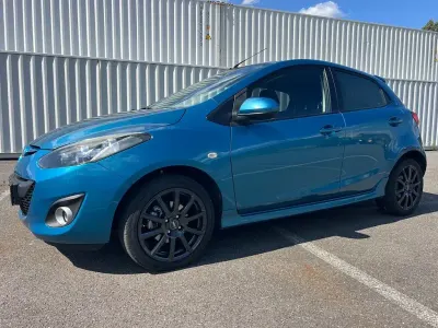 Gebraucht Mazda 2 Sports-Line 95 PS (69 kW) 2013 Blau Kleinwagen