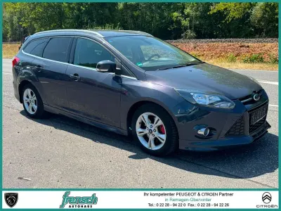 Gebraucht Ford Focus Titanium 182 PS (133 kW) 2014 Grau Limousine