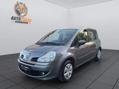 Usado Renault Grand Modus Dynamique 101 HP (74 kW) 2009 Cinzento Monovolume