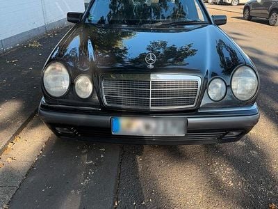 Mercedes E280