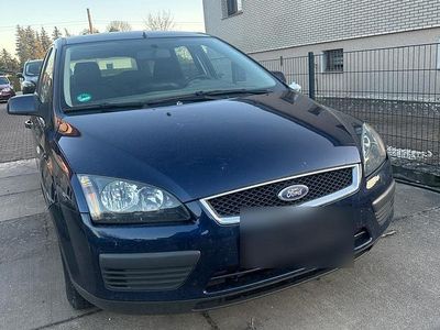 Gebraucht Ford Focus 70 PS (51 kW) 2005 Blau Kombi
