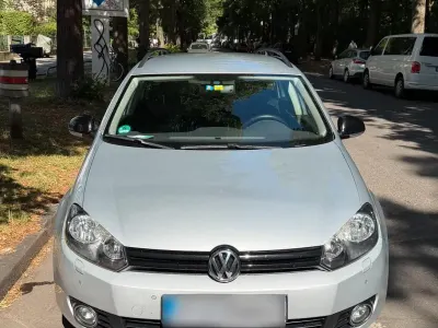 Gebraucht VW Golf VII 105 PS (77 kW) 2013 Silber Kombi