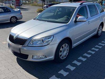Silber Gebraucht 2009 Skoda Octavia Kombi | 2.800 € (Etwas zu teuer)