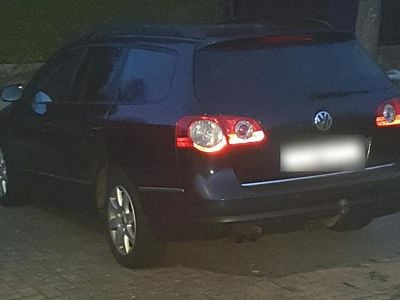 Schwarz Gebraucht 2008 VW Passat Sportline Kombi | 2.900 € (Fairer Preis)