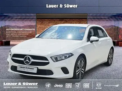 Gebraucht Mercedes A180 Business 136 PS (100 kW) 2022 Weiß Limousine
