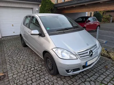 Gebraucht Mercedes A180 Avantgarde 116 PS (85 kW) 2009 Silber Limousine