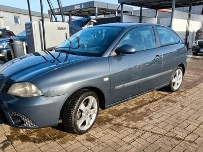 Grau Gebraucht 2007 Seat Ibiza Sport Limousine | 1.900 € (Fairer Preis)
