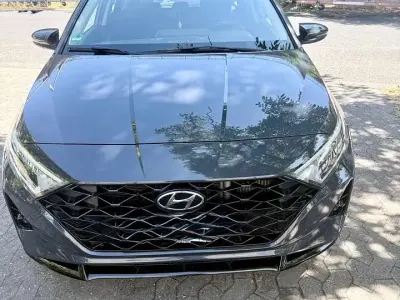Gebraucht Hyundai i20 101 PS (74 kW) 2022 Grau Kleinwagen