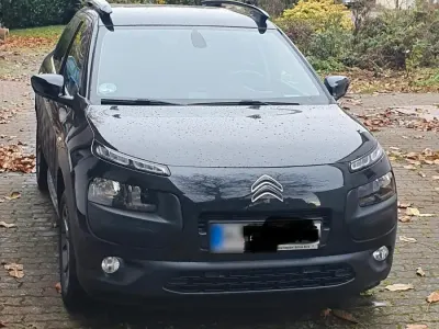 Gebraucht Citroën C4 PureTech 82 PS (60 kW) 2015 Schwarz Limousine